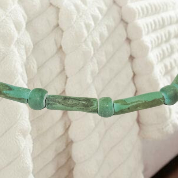 .Green Stone Beads Handmade Necklace - Picture 6 of 7